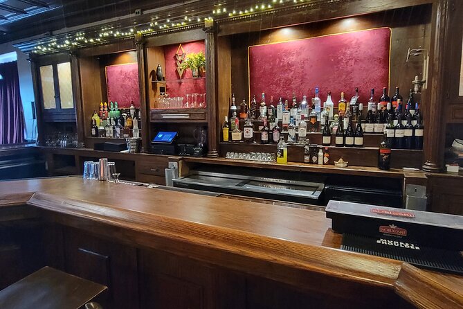 Vito's Vault Chicago finest dinner theatre speakeasy - Why the small group size changes the evening