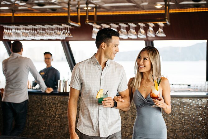 Waikiki Fireworks Cocktail Cruise - The 6:30 p.m. check-in at Aloha Tower