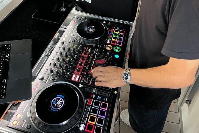 Waikiki Friday Fireworks Party Cruise with Live DJ & Full Bar - Key points to know before you book