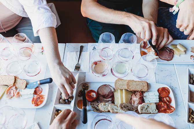 Wine and Cheese Tasting Lunch in Portuguese Wine Bar - What the two-hour schedule feels like