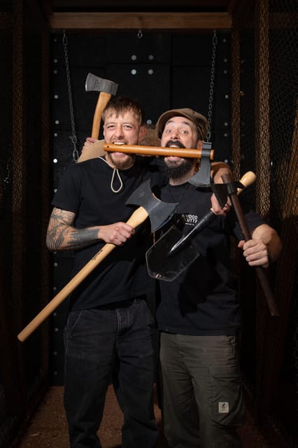 WOODCUTTER - AXE THROWING & BAR EXPERIENCE IN FRANKFURT - Timing matters more than it first appears