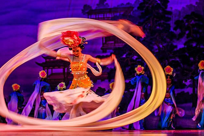 Xi'an Nightlife: Tang Dynasty Music and Dance Show - The 7:30 pm performance and its Tang court setting