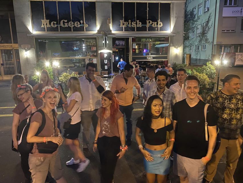 Zurich: Pub Crawl Nightlife Tour with Shots and Snacks - Why solo visitors often get the most from it